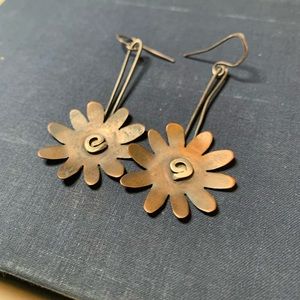 Vintage signed sterling & copper daisy dangle earrings